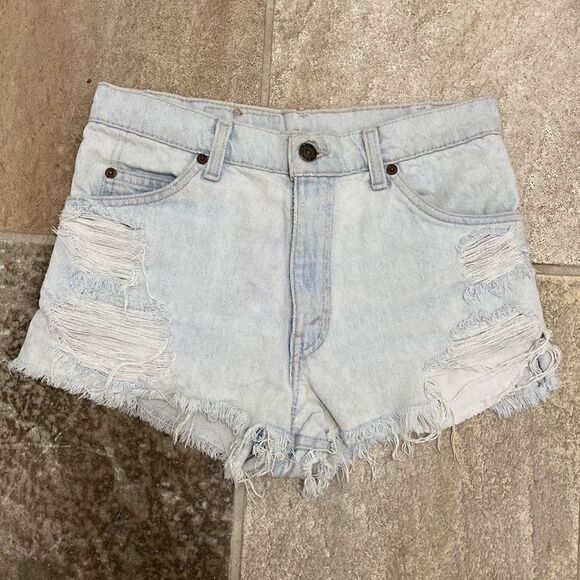 Vintage Levi’s 550 Distressed Destroyed Denim Shorts USA Made Light Wash Size 29 - Picture 2 of 8